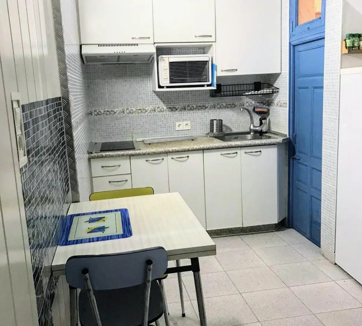 Feriehus Casita La Paloma Bonita De Pescador En El Casco Antiguo La Medina Parking Privado Y Sabanas En Opcion